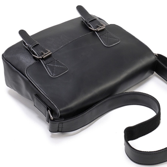 Luxury Black Leather Bag. - Picture 3 of 6